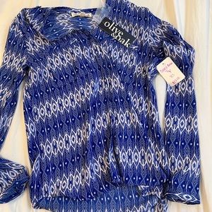 Olive and Oak Blue and White Long Sleeve Blouse